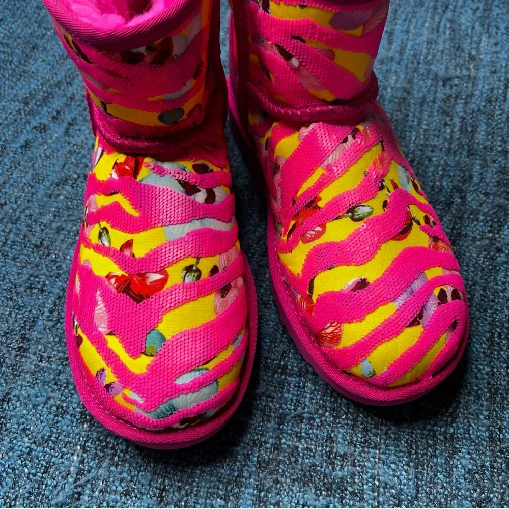 UGG Classic Mini Tiger Print Flower Pink Pull On Boots Women's Size 6 Ankle Boot